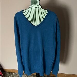 Sky blue men’s sweater